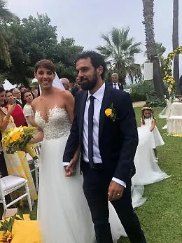 Nozze castellesi per l'ex Iena Giarrusso: foto