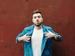 Coez, il rapper pop che dopo la gavetta siede &laquo;al tavolo dei grandi&raquo;