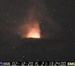 Etna, attivit&agrave; stromboliana in calo, si ferma il fronte lavico