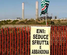L'altro polo petrolchimico, a Gela n&eacute; puzza n&eacute; lavoro: svolta "green" incompiuta