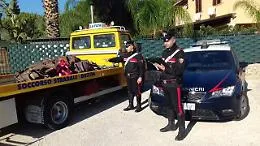 Terrasini, sorpresi a rubare le grondaie da un'abitazione: arrestati