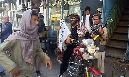 US strike targets Taliban as Afghan troops mount Kunduz counterattack