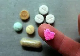 &laquo;Anche minorenni chiedono il Viagra temono defaillance dopo lo sballo&raquo;