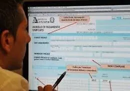 Meno tasse sulle tredicesime, cosa c'&egrave; nella riforma del Fisco