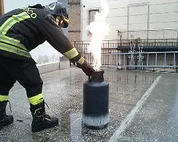 Palermo, bombola a gas esplode in casa: nessun ferito