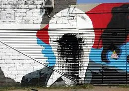 Sfregiato murales dedicato a Cannav&ograve;. Bianco: &laquo;puliremo tutto&raquo;