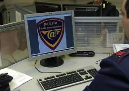 Sito di pedofili denunciato alla polizia postale di Catania