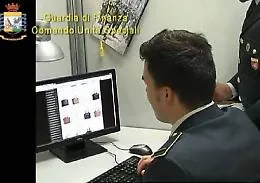 Vendita on line di marchi "fasulli" Perquisizioni a Palermo e Catania