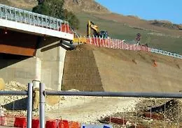 Viadotto, l&rsquo;impresa costruttrice &laquo;Lavori ripristino a nostre spese&raquo;