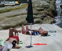 Turismo selvaggio, scempio a Scala dei Turchi
