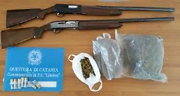 Catania, blitz nel Palazzo di Cemento a Librino: trovati 2 kg di marijuana e due fucili