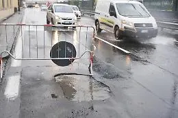 Le strade di Catania "martoriate" dalla pioggia