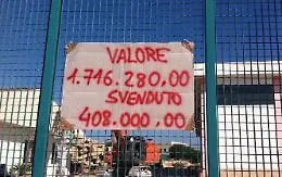 &laquo;Noi, disperati, vittime degli sciacalli delle aste&raquo;