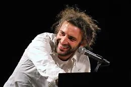 Stefano Bollani
marted&igrave; a Milo
per beneficenza
&laquo;La mia musica
come atto d'amore&raquo;