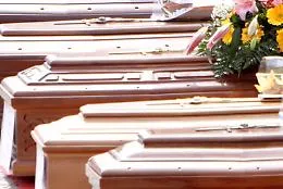 Camera mortuaria piena a Lampedusa: 21 bare, riconoscimenti conclusi e trasferimenti sollecitati