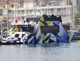 Al porto di Riposto il megayacht Guilty: a met&agrave; tra &ldquo;museo&rdquo; e opera di pop art