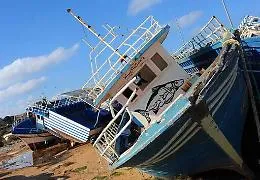 &laquo;Bombardare i barconi prima che partano&raquo; Italia, Ue e Onu alla guerra contro gli scafisti