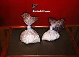 Scende dal traghetto con mezzo chilo di cocaina, agrigentino arrestato a Messina