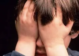 Modica, educatore schiaffeggia bimbo autistico: madre lo denuncia