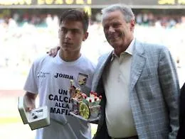 Palermo, che emozioni: il ricordo di Falcone, l&rsquo;addio di Dybala e le lacrime di Ilicic