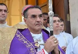 Ragusa, parroco su Fb: &laquo;I gay sono malati&raquo; Il vescovo: &laquo;Chiedo scusa per quelle frasi&raquo;