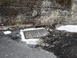 Catania, Villaggio Dusmet liquami fognari per strada