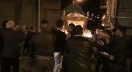 San Michele di Ganzaria, ecco il video dei carabinieri: applausi sotto casa del boss