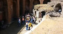 Catania, ripulito con i volontari l'Anfiteatro romano
