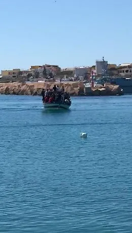 Coronavirus, cresce la paura a Lampedusa. Poco fa ennesimo sbarco autonomo