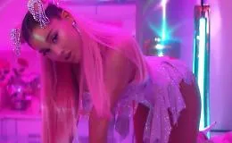 Fabio Volo d&agrave; della mig***ta ad Ariana Grande e il web insorge