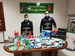 Palermo, sequestrati 150 mila articoli per fumatori