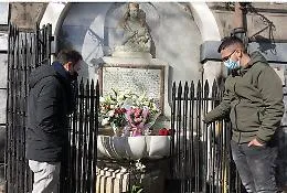 Il lavoro dei fedelissimi all'Altarino di Sant'Agata