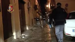 Palermo, la mafia nigeriana al mercato di Ballar&ograve;: otto arresti