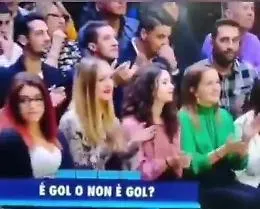 Avanti Un Altro, Bonolis ironizza su Juve e "aiutini" degli arbitri ed &egrave; bufera