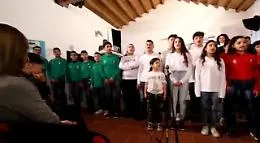 I canti di Natale uniscono trenta orfani di guerra libanesi con i coetanei della scuola Fontanarossa
