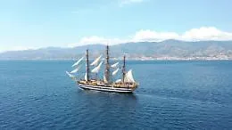 Amerigo Vespucci, Palermo si gode lo spettacolo della celebre nave scuola