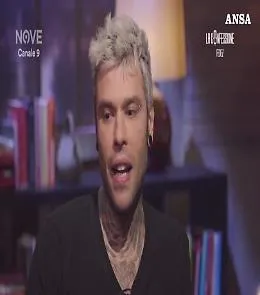 Fedez, la rivelazione choc: &laquo;Rischio la sclerosi multipla&raquo;