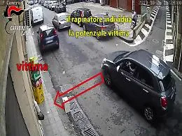 Catania, sequestra una anziana per rubarle la fede nuziale