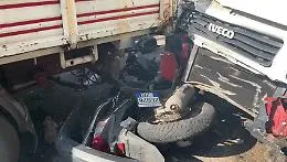 Giarre, scooter contro furgone: un morto