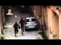 Palermo, la fuga degli scippatori