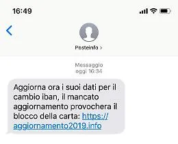 Giovane raddusano truffato con finto sms delle Poste: due denunciati