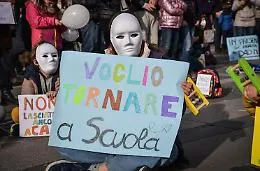La scuola aperta non &ldquo;spinge&rdquo; l'epidemia: in Sicilia 0,22 gli alunni positivi