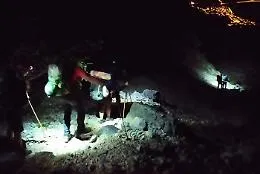 Etna, il soccorso alpino recupera sette giovani escursionisti smarriti