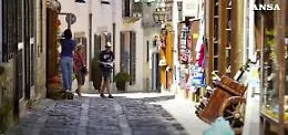 Covid, Sicilia da oggi "rossa" come il resto d'Italia: divieti e concessioni