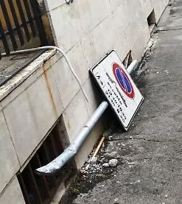 Catania: palo a terra da mesi in via Lecce