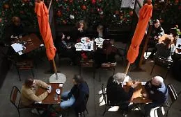 Bar, ristoranti, palestre, cinema, teatri: cos&igrave; l'Italia vuole riaprire