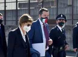 Open Arms, arringa Bongiorno: &laquo;Nave bighellon&ograve; 13 giorni, nessun sequestro di persona&raquo;