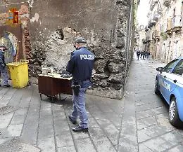 Catania, i controlli a San Berillo Vecchio dove un'auto su cinque &egrave; "irregolare"