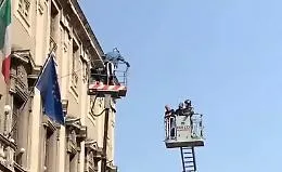Catania: la sua azienda all'asta, lui minaccia il suicidio in municipio