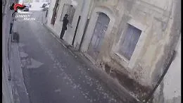 Francofonte, il topo d'appartamento ripreso dalla videosorveglianza finisce in carcere